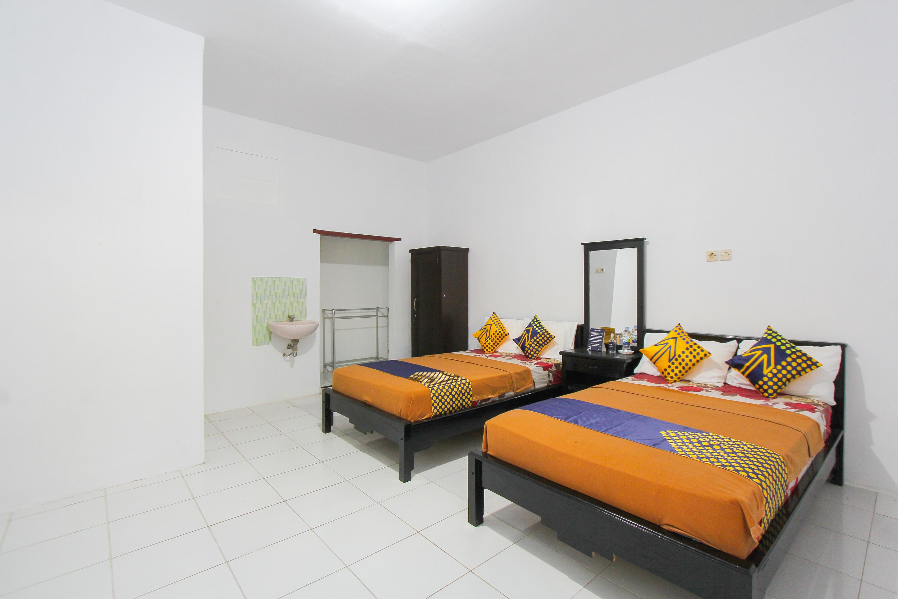 Hotel Oyo 2042 Zam Zam Family Syariah Ketapang  Exterior foto