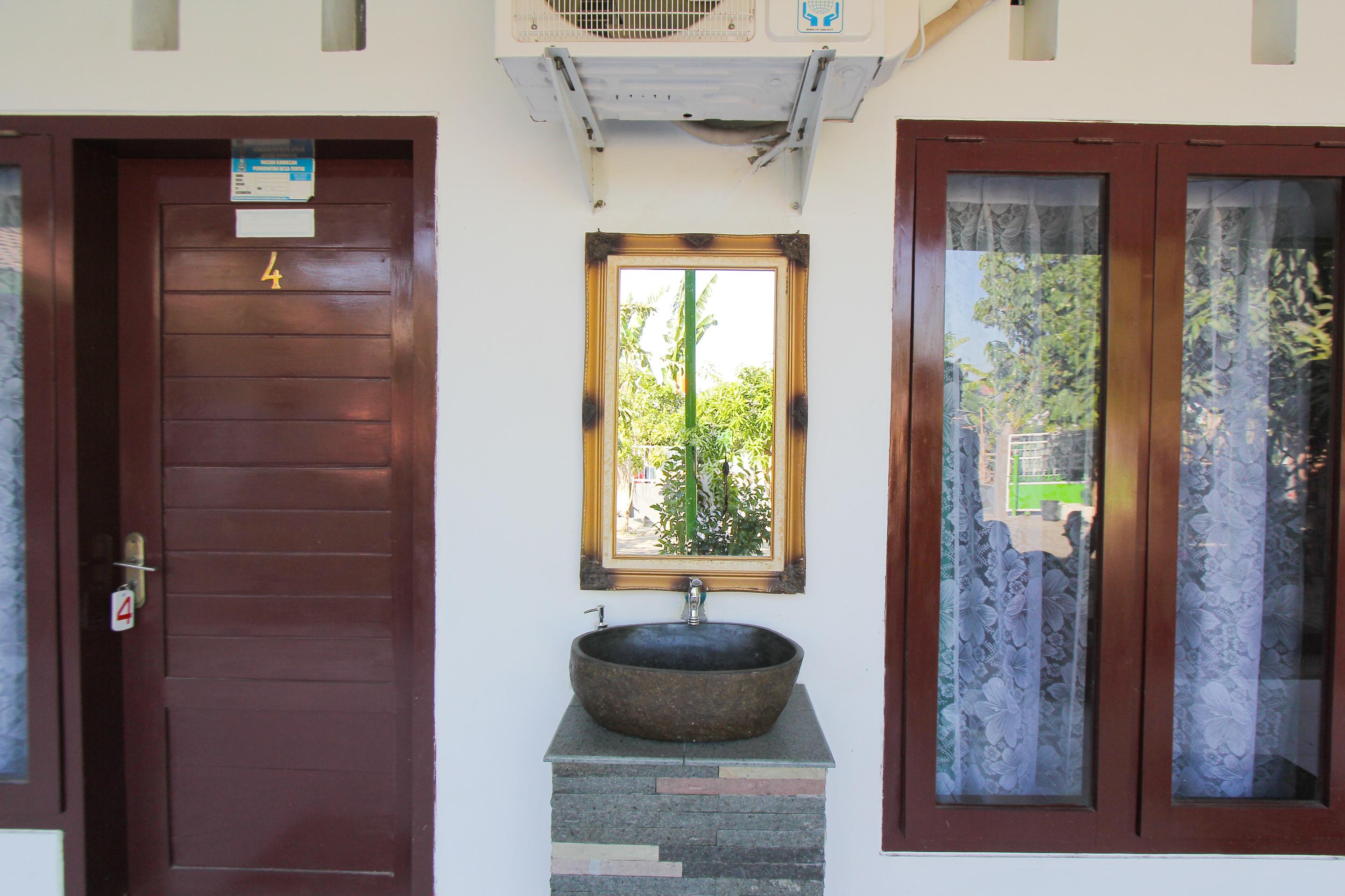 Hotel Oyo 2042 Zam Zam Family Syariah Ketapang  Exterior foto