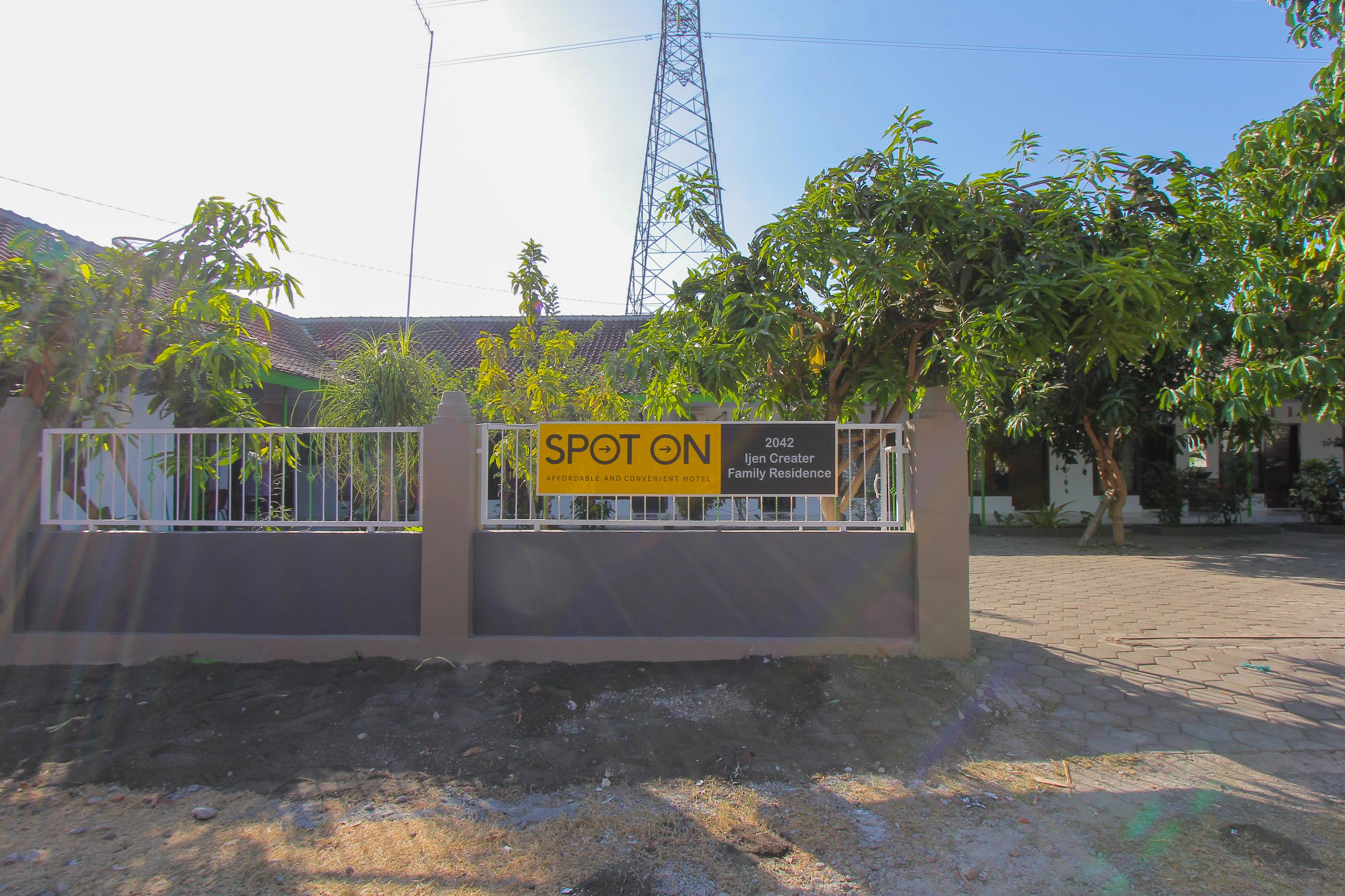Hotel Oyo 2042 Zam Zam Family Syariah Ketapang  Exterior foto